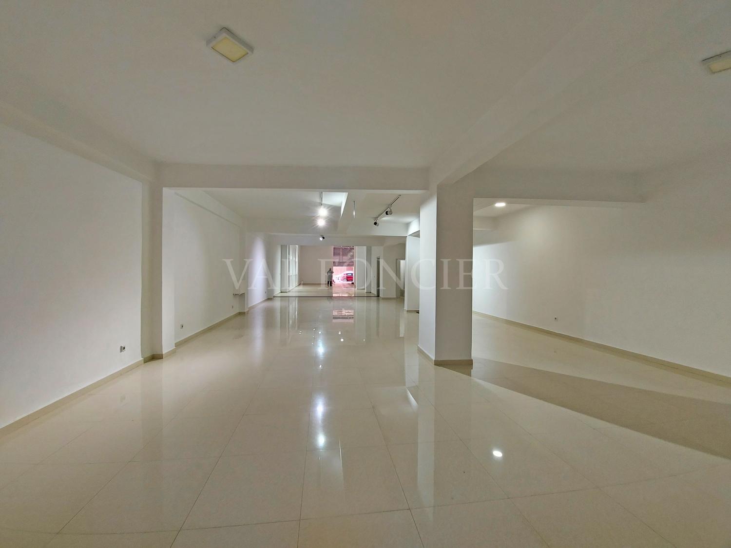 Location Local Commercial 375m2 Quartier Des Hôpitaux, Casablanca