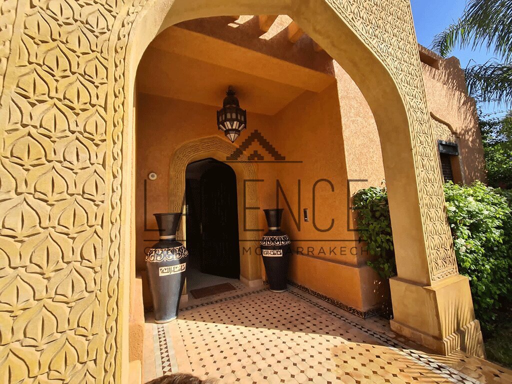 VILLA A LOUER DANS UNE RESIDENCE AVEC GYM ET HAMMAM – MARRAKECH