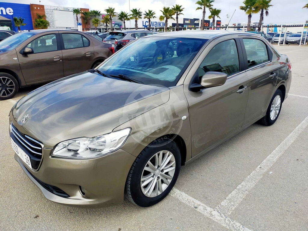 PEUGEOT 301 en Tanger