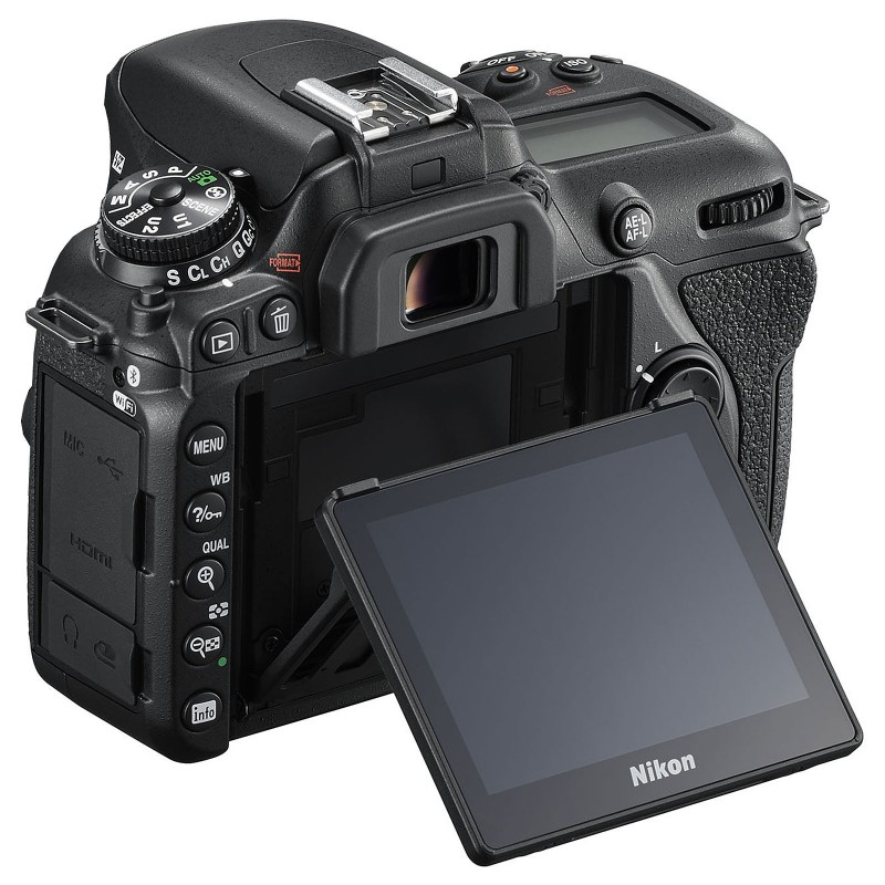APPAREIL PHOTO NIKON D7500